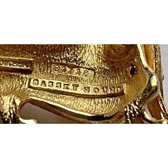 Marcel BOUCHER Basset Hound Figural Pin Brooch Gold Toned Signed Vintage - Picture 11 of 12